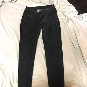 Nike pro leggings women size small